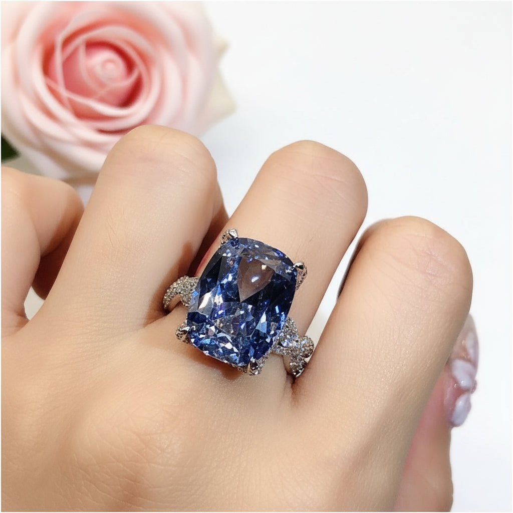 Anello con pietra Paraiba vivida