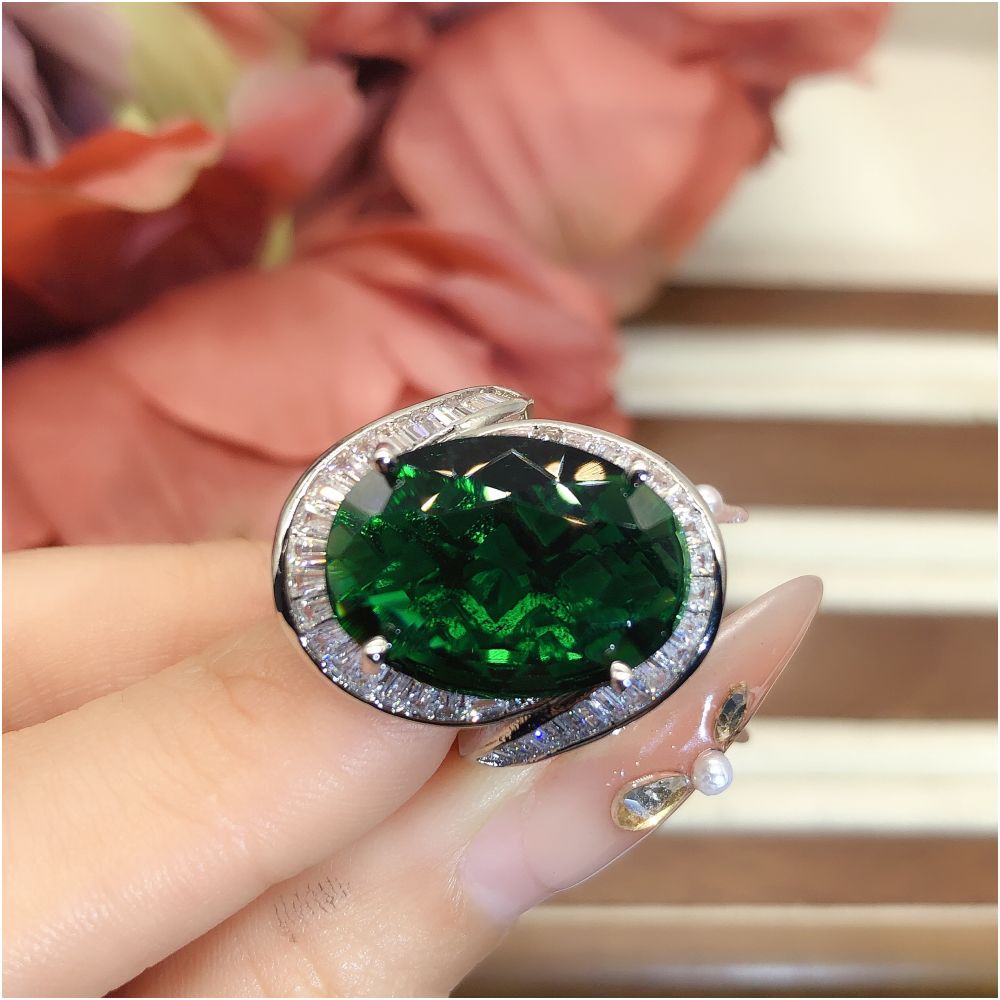 Drunken neon green imitation natural Zambian emerald ring vintage vintage vintage style large carat green diamond women s ring image 3