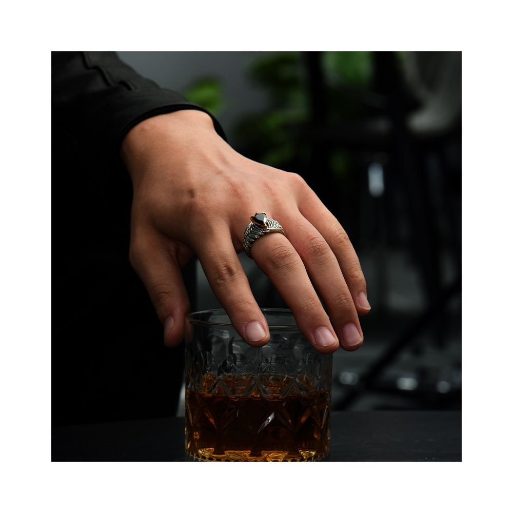 IDEAGEMER Retro Eagle Ring for Men Trendy Design Unique Feather Style Versatile and Stylish Ring image 4