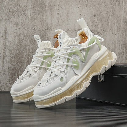 Fashionable athletic shoes