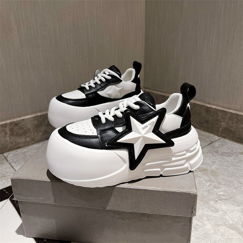 Everyday athletic shoes Stylish walking sneakers