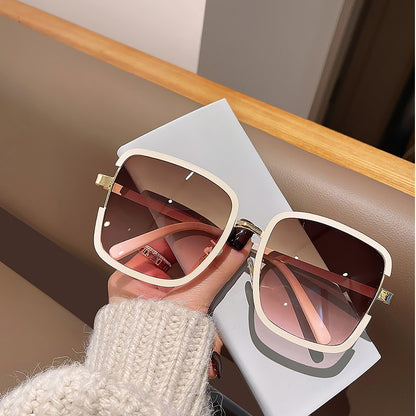 Light Lenses Beige Sunglasses Feminine