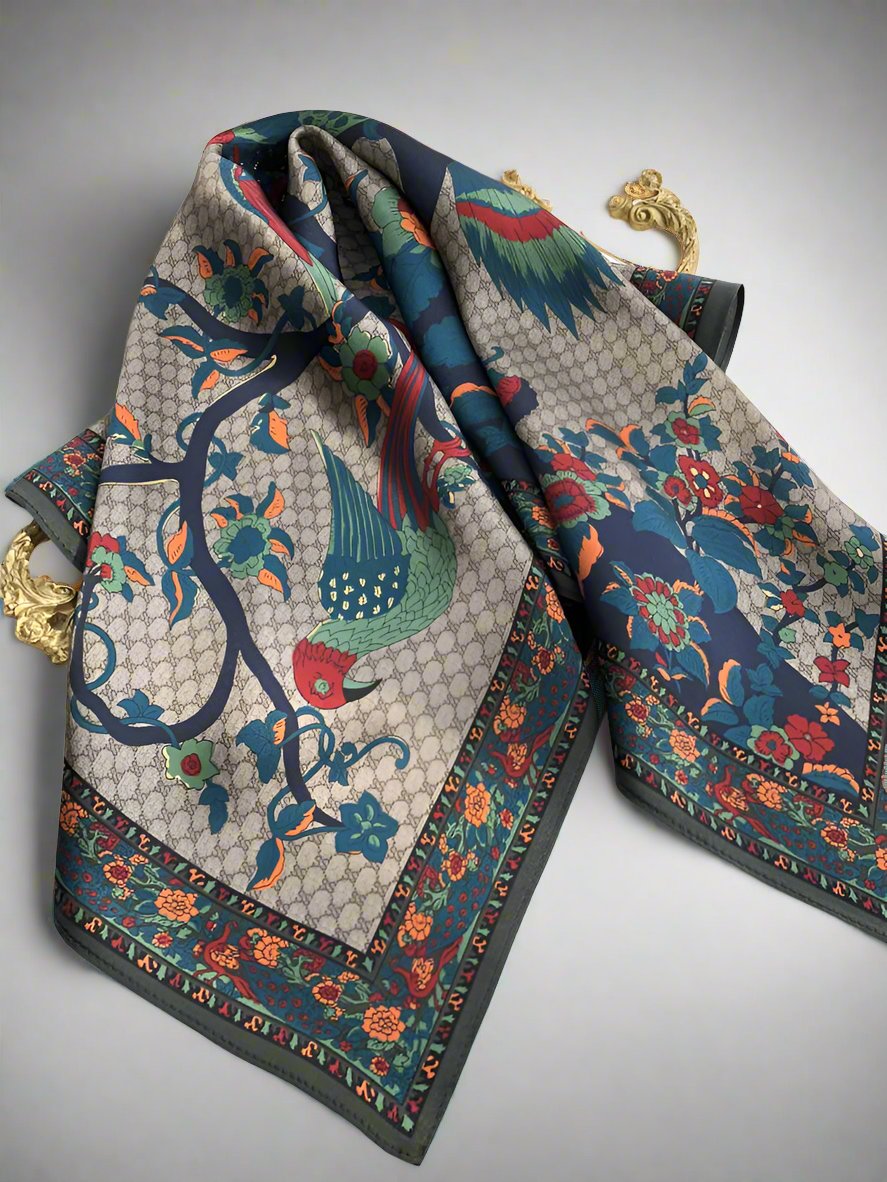 Fashionable mulberry silk scarf