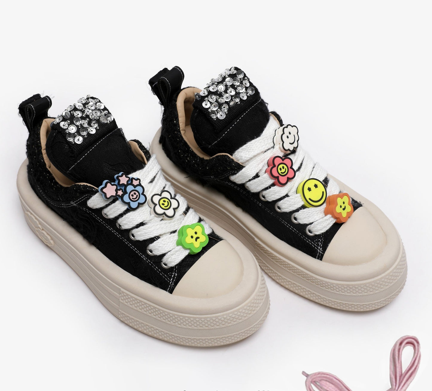 Smiley face pendant canvas shoes for women