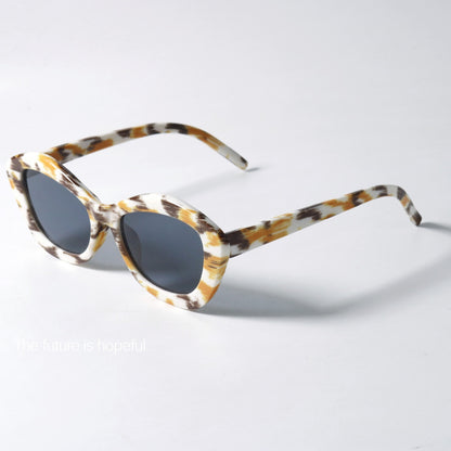 White framed sunglasses UV400