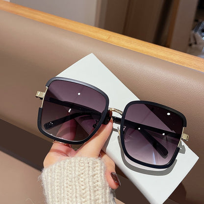 Light Lenses Beige Sunglasses Feminine