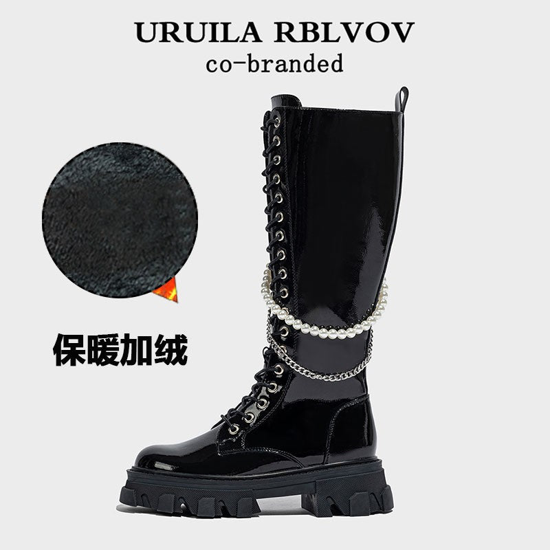 Black pearl chain knight boots