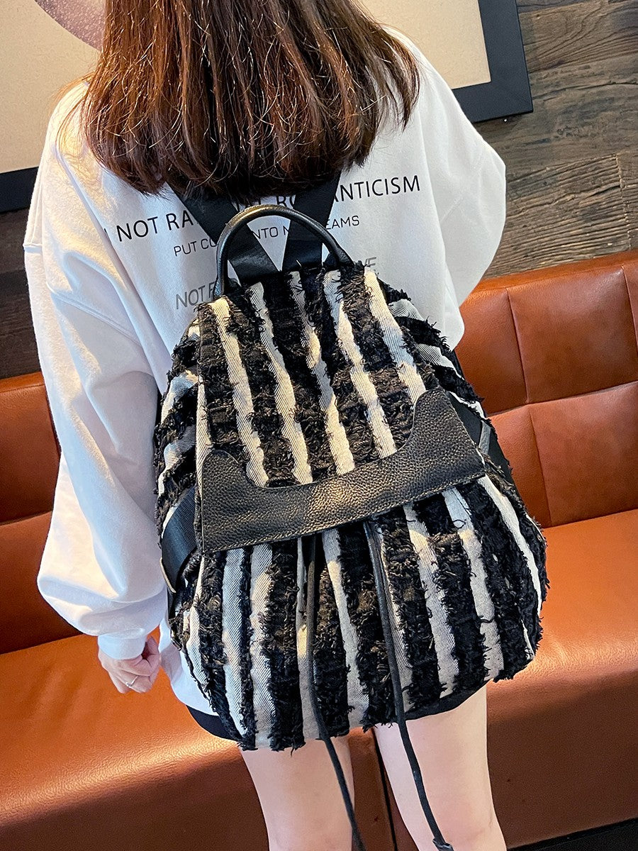 Paired with cowhide contrasting stripes casual backpack, large capacity