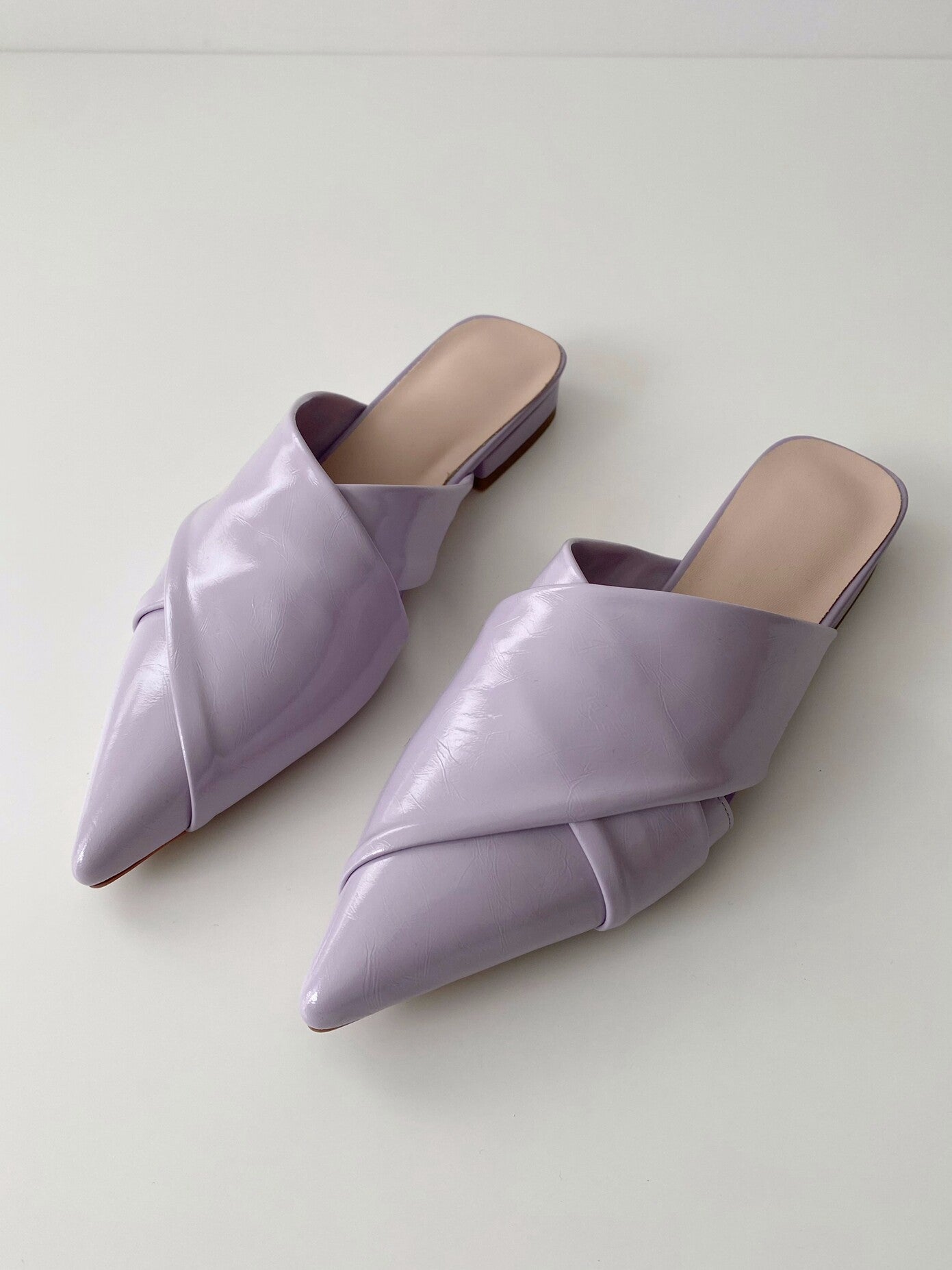 Purple pointed leather flat slippers fashionable sandals