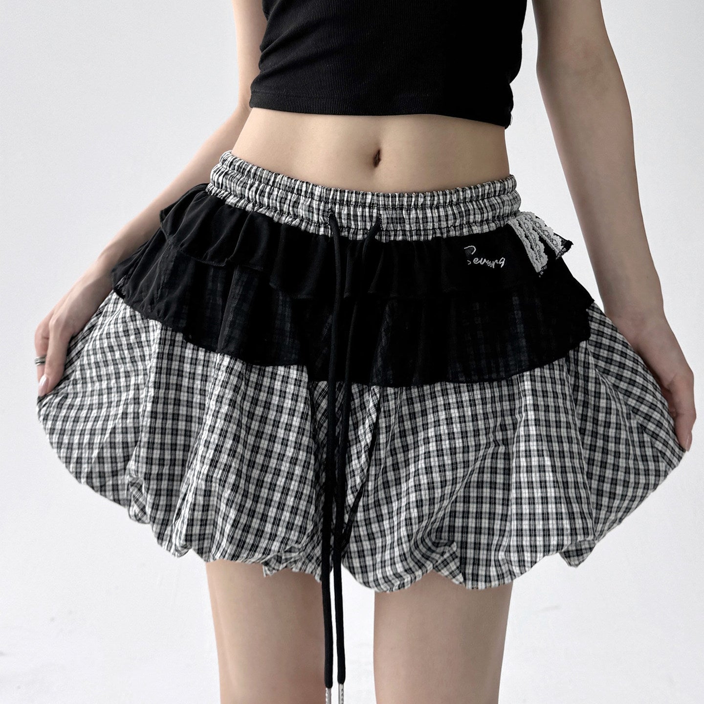 Bubble black and white skirt women's puffy pleated skirt
