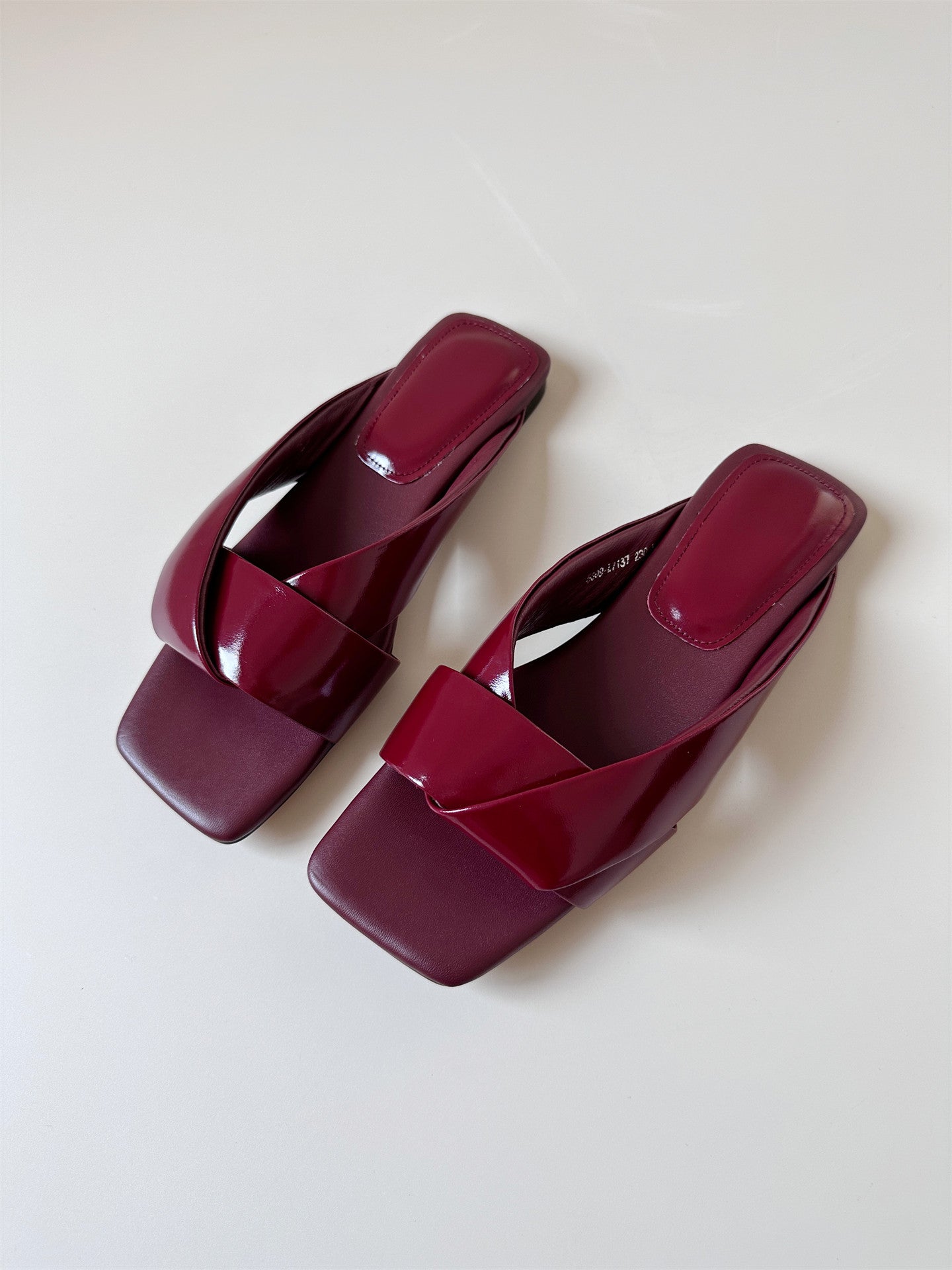 Red leather flat sandals Women slippers