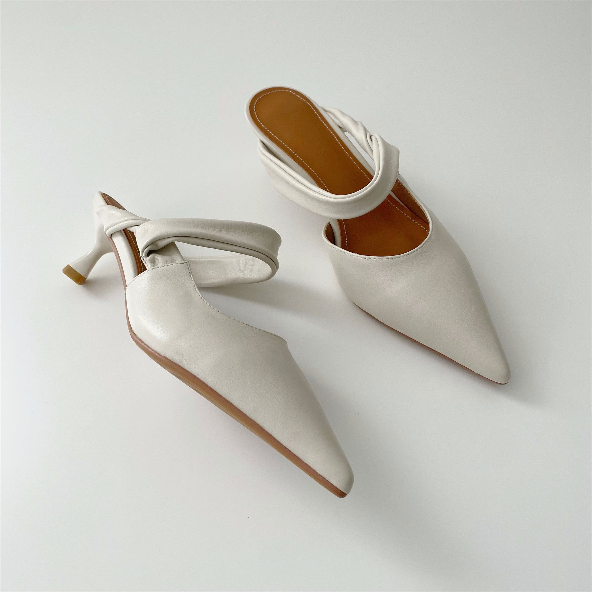 Comfortable  off-white leather sandals high heel half slippers