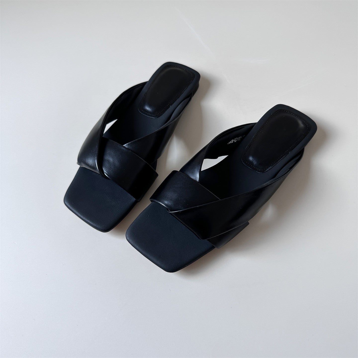 Red leather flat sandals Women slippers