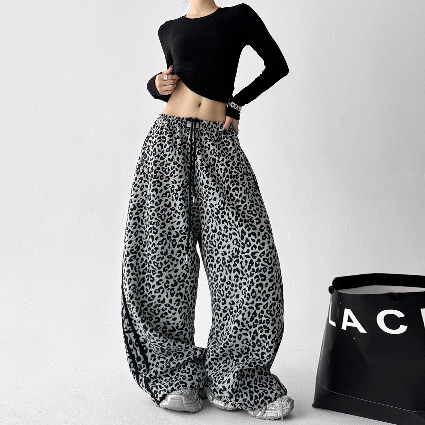 Classic leopard print women's high-waisted wide-leg pants