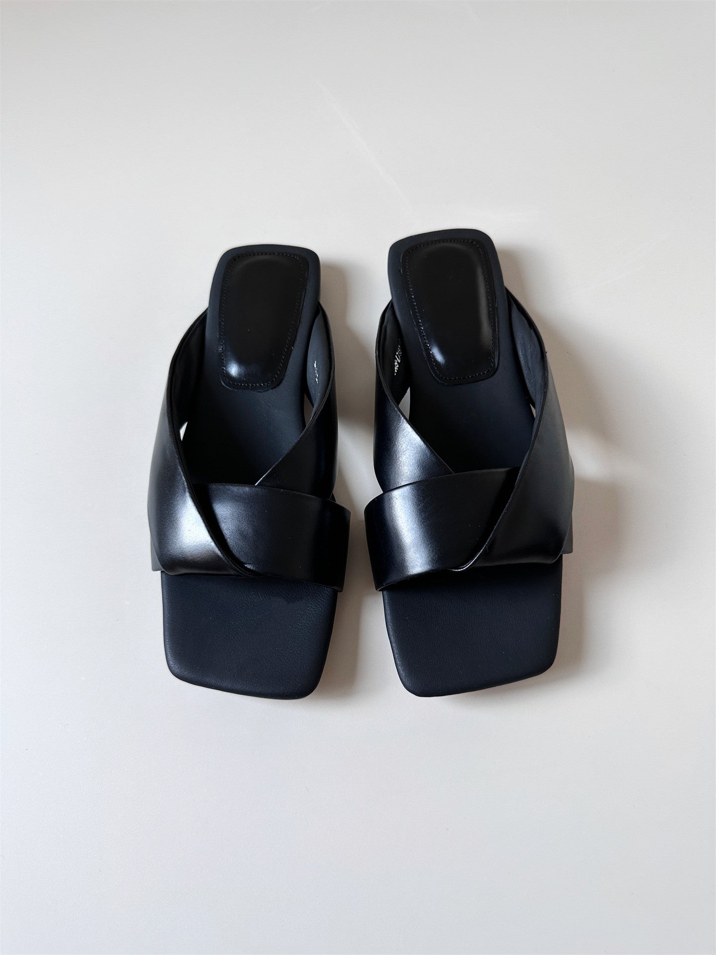 Red leather flat sandals Women slippers