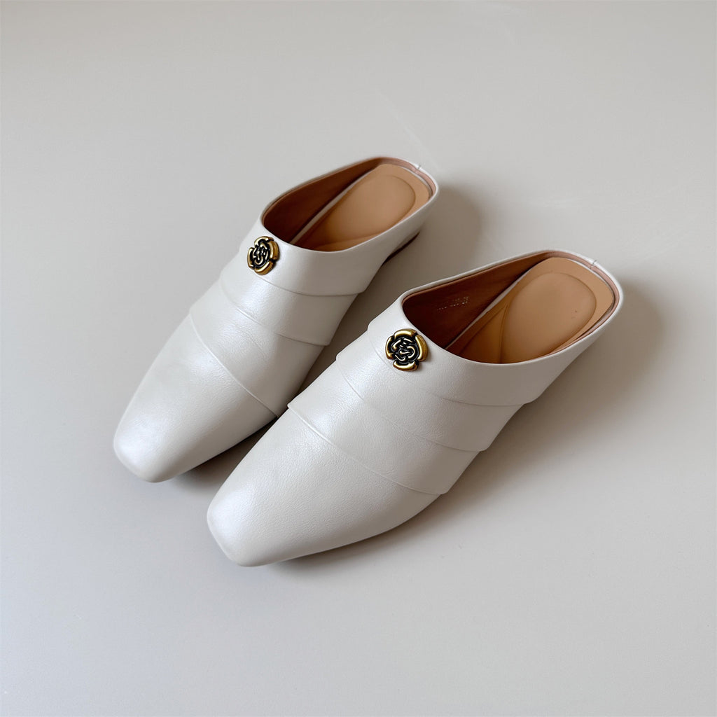 White camellia square genuine leather heel shoes