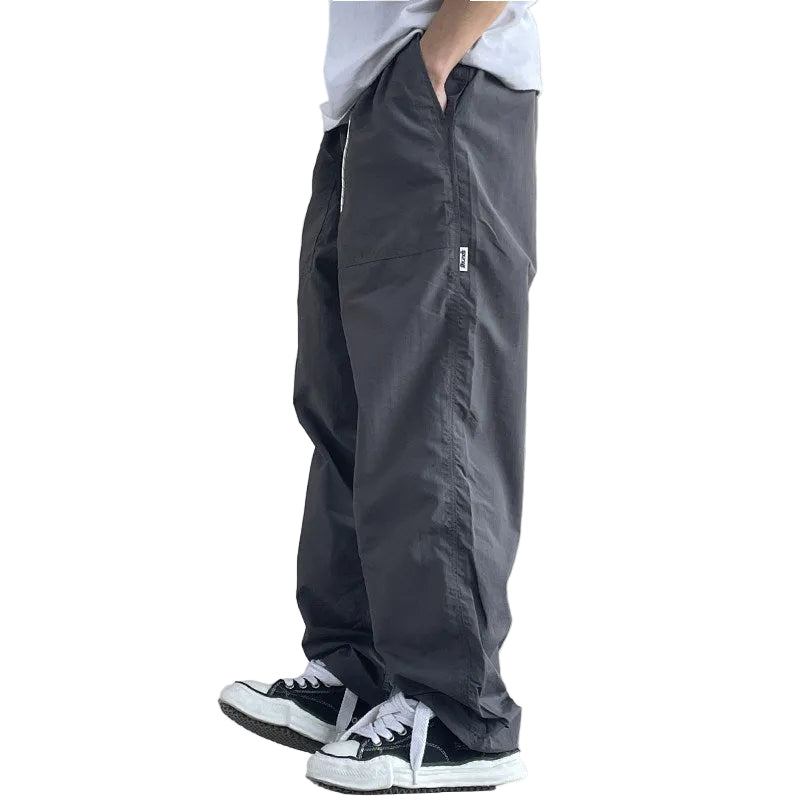Multiple functional pockets pant