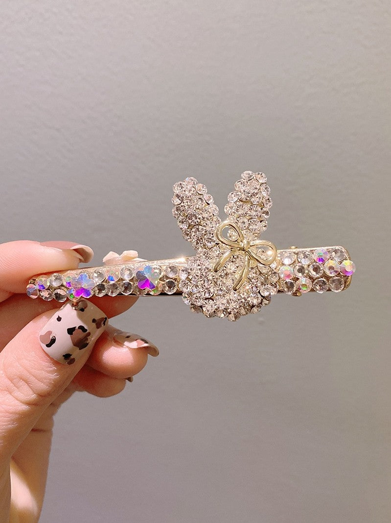 Diamond-encrusted hair clip for women