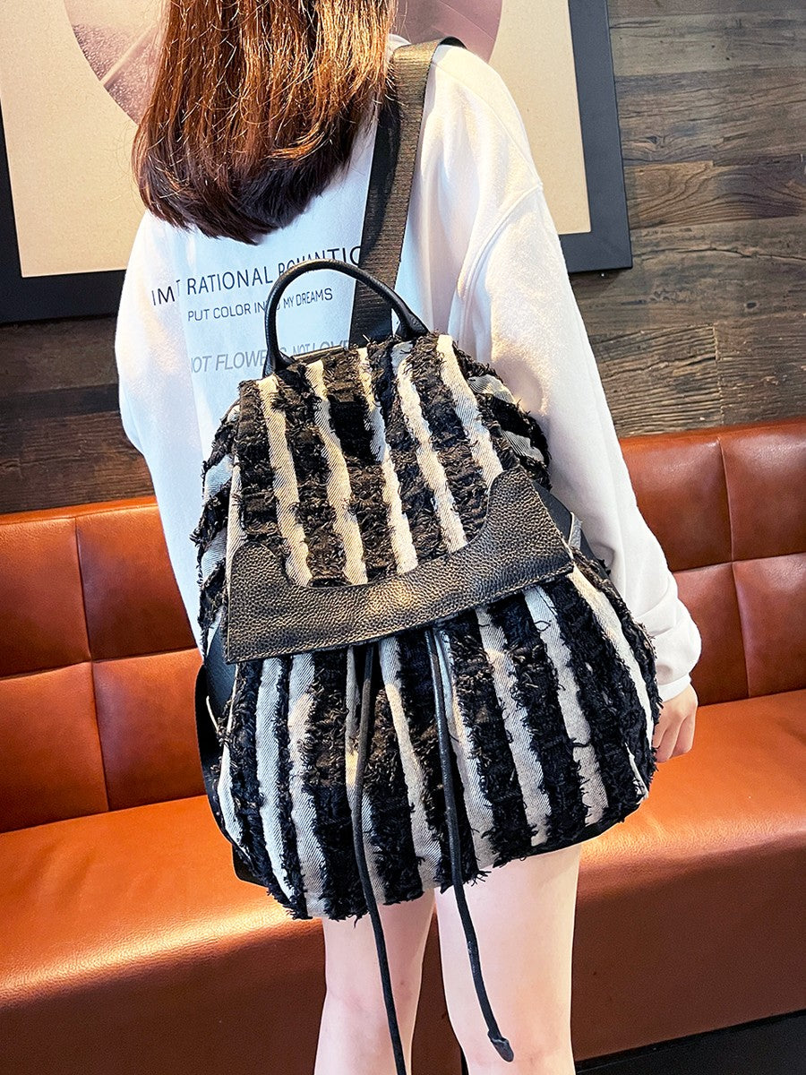 Paired with cowhide contrasting stripes casual backpack, large capacity