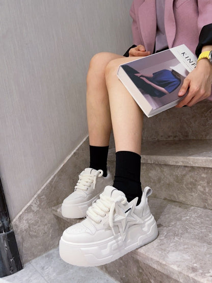 Cute bread shoes white sneakers