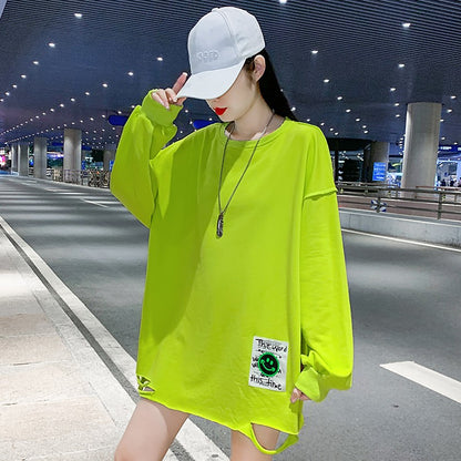 Bright green bottoming long-sleeved sweater