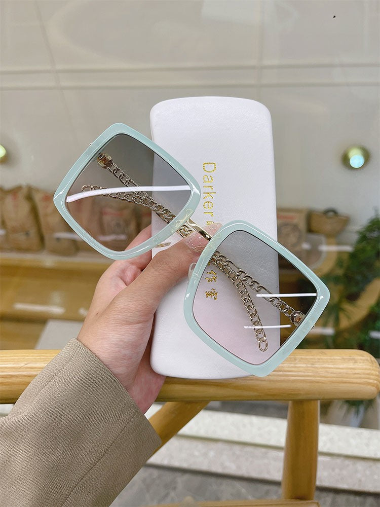 Uv oversized sunglasses