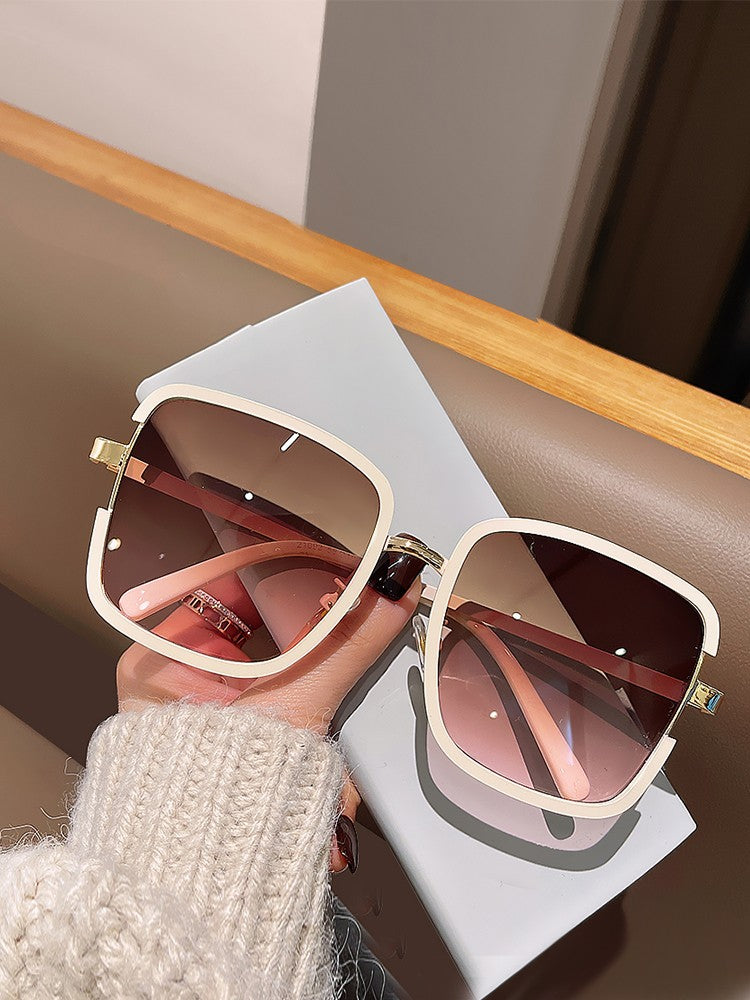 Light Lenses Beige Sunglasses Feminine