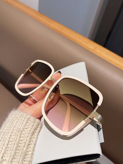 Light Lenses Beige Sunglasses Feminine