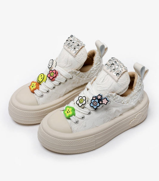 Smiley face pendant canvas shoes for women