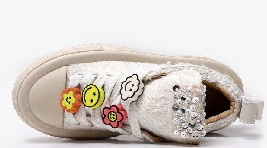 Smiley face pendant canvas shoes for women