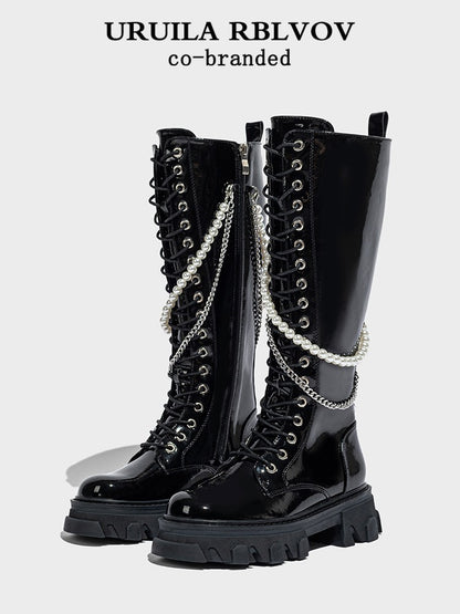 Black pearl chain knight boots