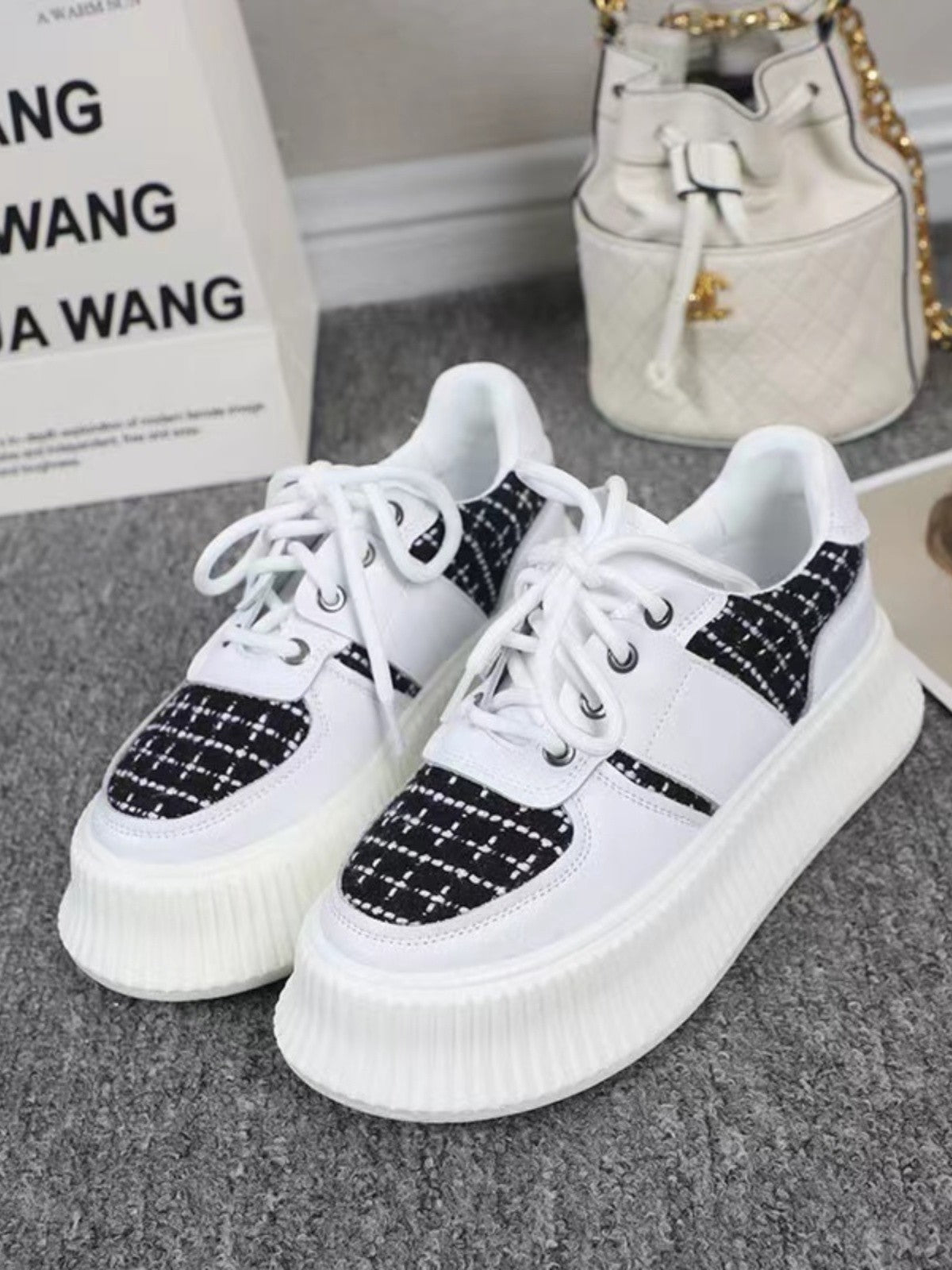 Thick sole sponge cake white lace up casual shoes